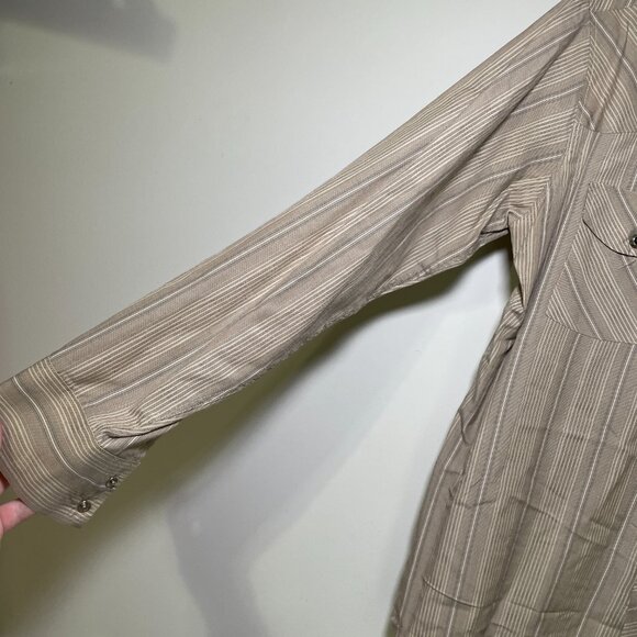 Men's Medium Maxini Tan & Brown Long Sleeve Button Down Shirt - Picture 5 of 7